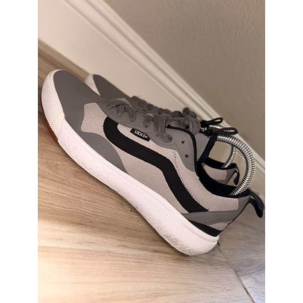 VANS UltraRange Exo, Mens Size 7 / Womens 8.5 Pewter Gray Grey White